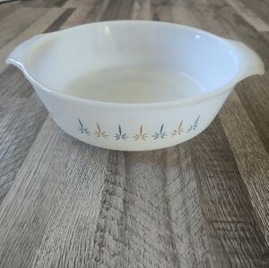 Fire-King Star Glow 1.5 QT Milk Glass Casserole Dish Atomic Starburst 9" Round